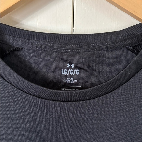 Under Armour Men's Black Shirt - Picture 2 of 3